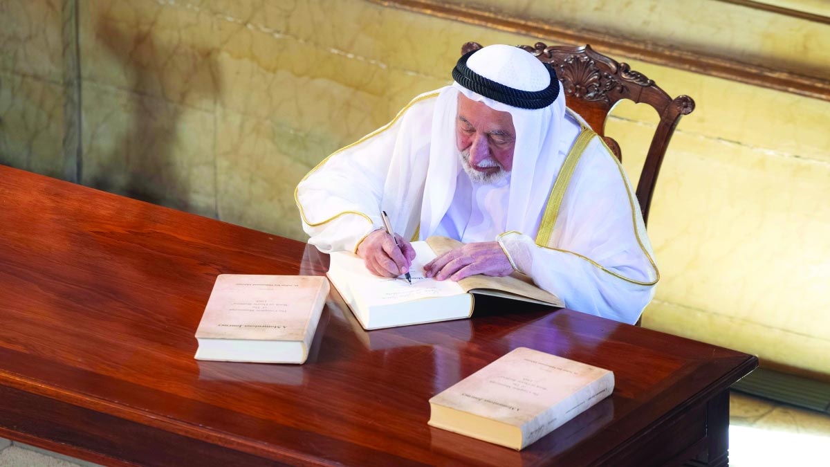 سلطان القاسمي بعد رحلة بالغة الأهمية ينصف الثقافة العربية بصرح في كويمبرا البرتغالية