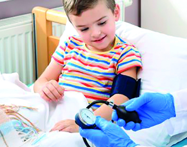 الوزن الزائد أبرز مؤشراته.. ضغط الدم خطر يطارد قلوب الأطفال والمراهقين